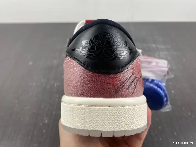 'RED BLACK' LOW 1 X JORDAN AIR OG ROOM TROPHY FN0432-017 0528